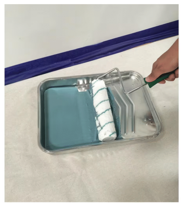 9 Inch Metal Paint Roller Tray - Image 3